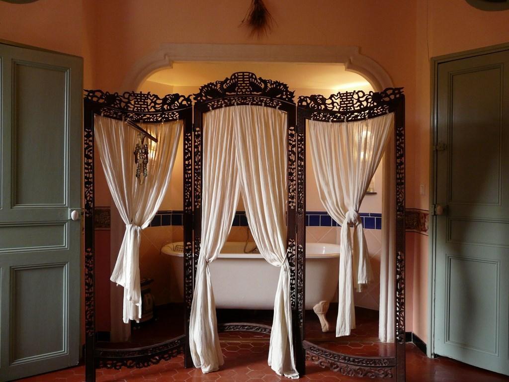 Lou Amourie Roussillon  Room photo